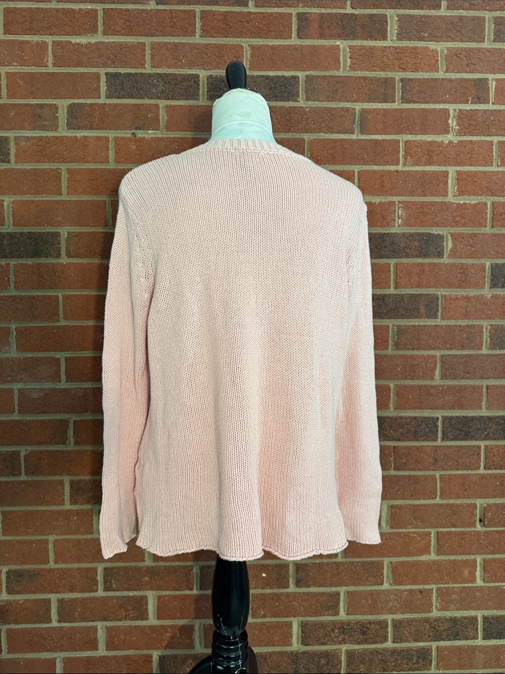 Versona Light Pink V-Neck Heart Eyelet Sweater - Picture 4 of 6